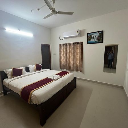 Nanda Mohan Homestay- Luxuries Ac Apartment Close To Alipiri Foothills-Kapila Teertham And Iskcon Temple Tirupati Esterno foto