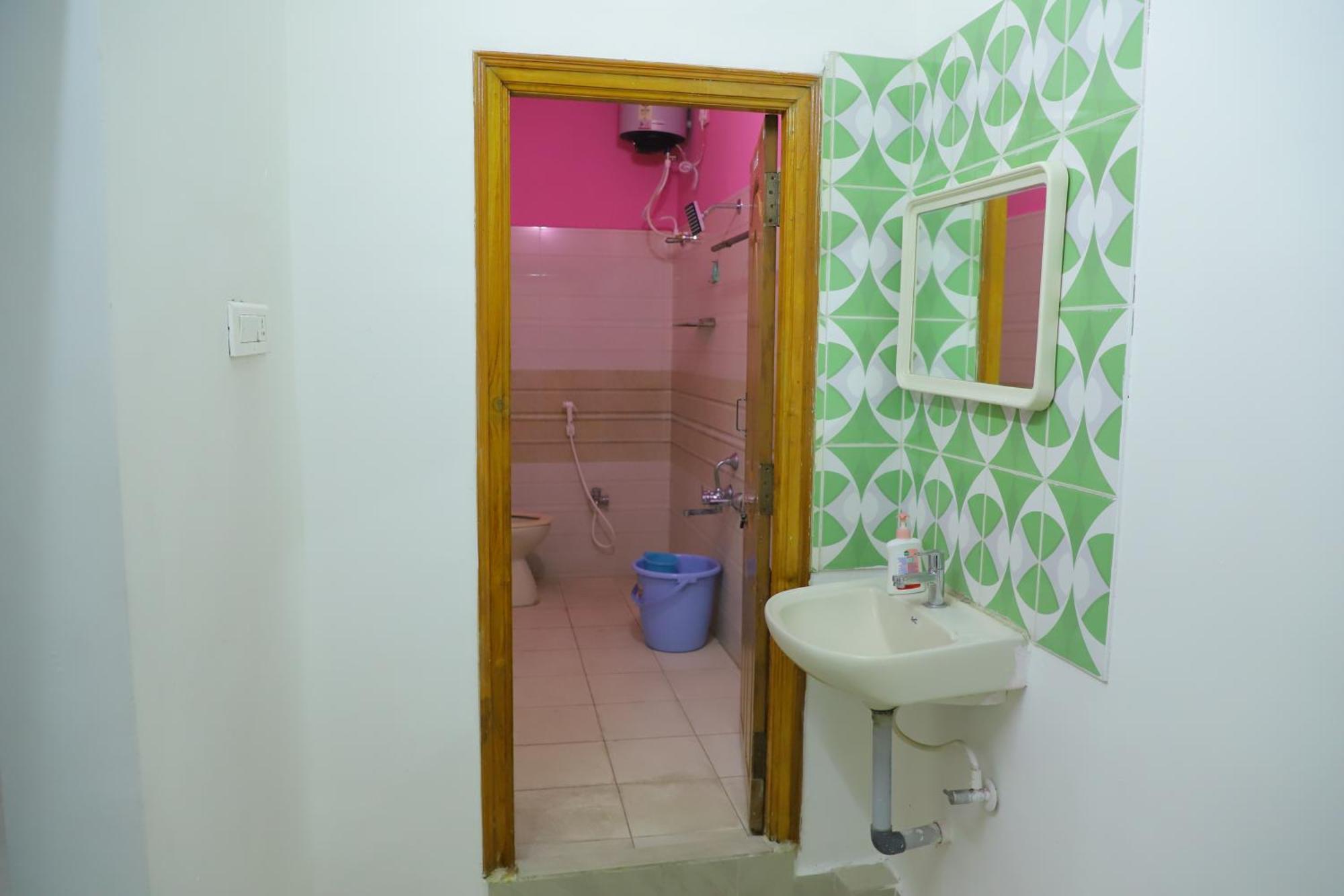 Nanda Mohan Homestay- Luxuries Ac Apartment Close To Alipiri Foothills-Kapila Teertham And Iskcon Temple Tirupati Esterno foto