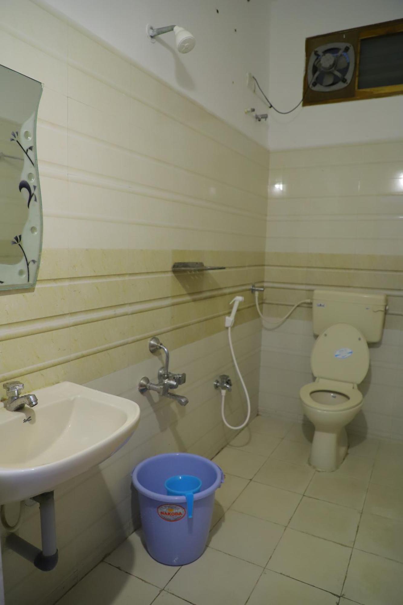 Nanda Mohan Homestay- Luxuries Ac Apartment Close To Alipiri Foothills-Kapila Teertham And Iskcon Temple Tirupati Esterno foto