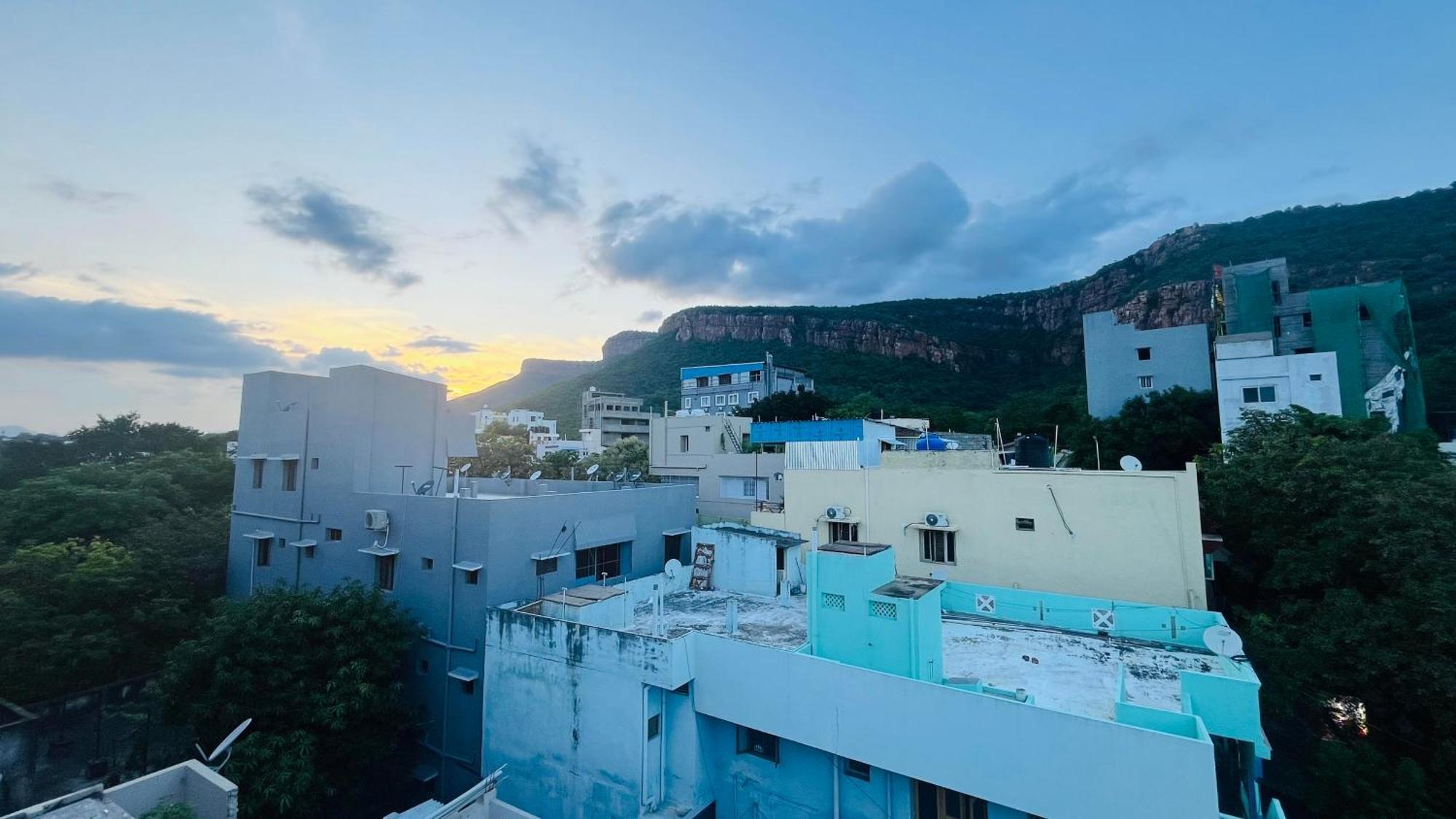 Nanda Mohan Homestay- Luxuries Ac Apartment Close To Alipiri Foothills-Kapila Teertham And Iskcon Temple Tirupati Esterno foto